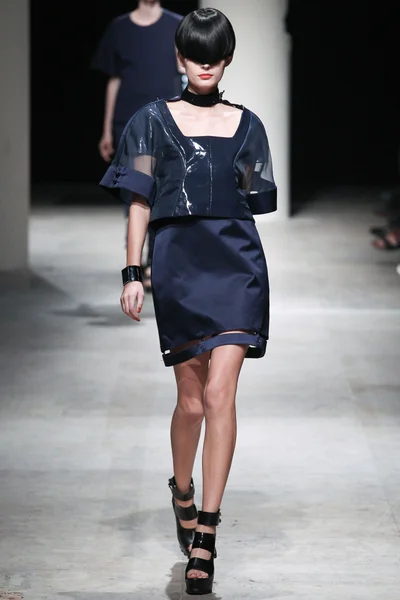Look 19